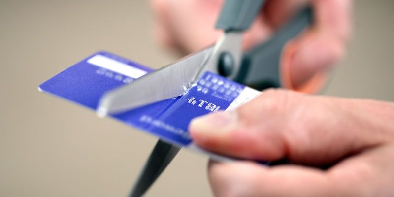 Misbruik klantenkaart reden voor ontslag op staande voet